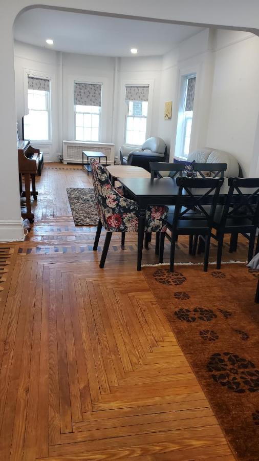 Gorgeous Victorian House!! Entire Suite In Sam'S Home 纽约 外观 照片