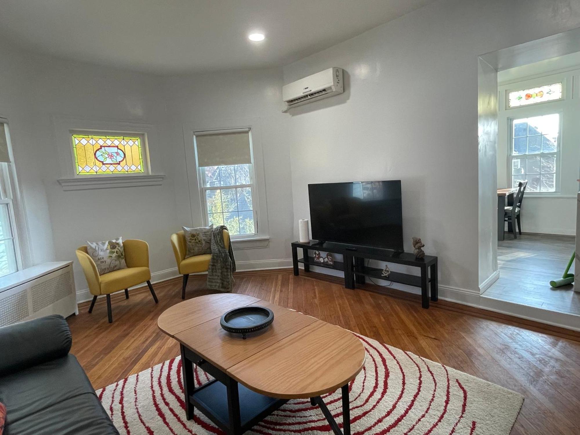 Gorgeous Victorian House!! Entire Suite In Sam'S Home 纽约 外观 照片